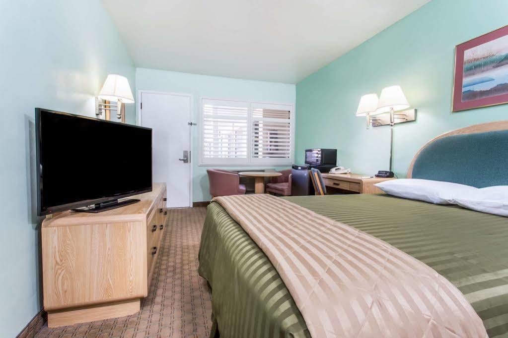 Sather - Surestay Collection By Western Hotel 2*