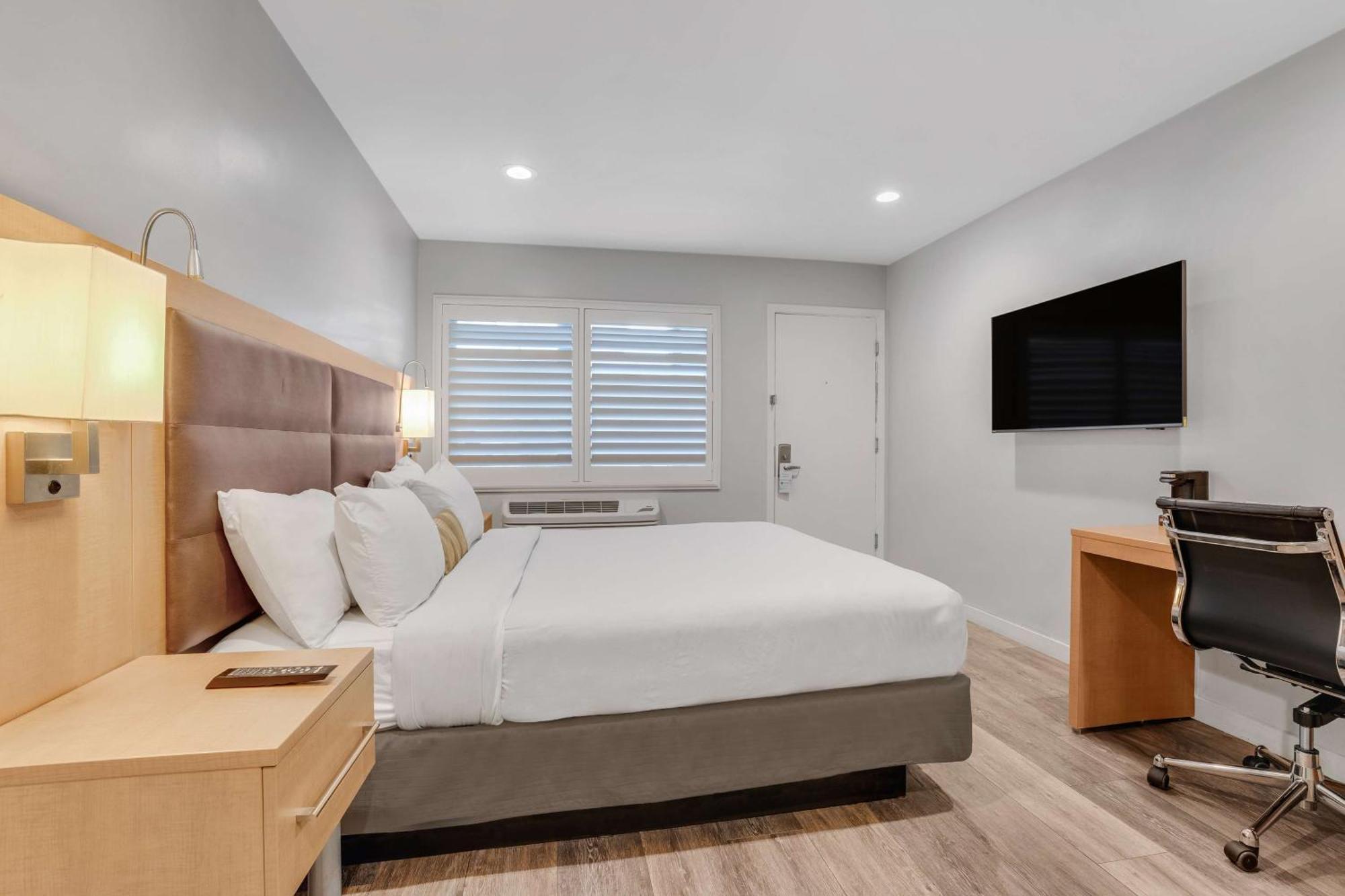 Sather - Surestay Collection By Western Hotel