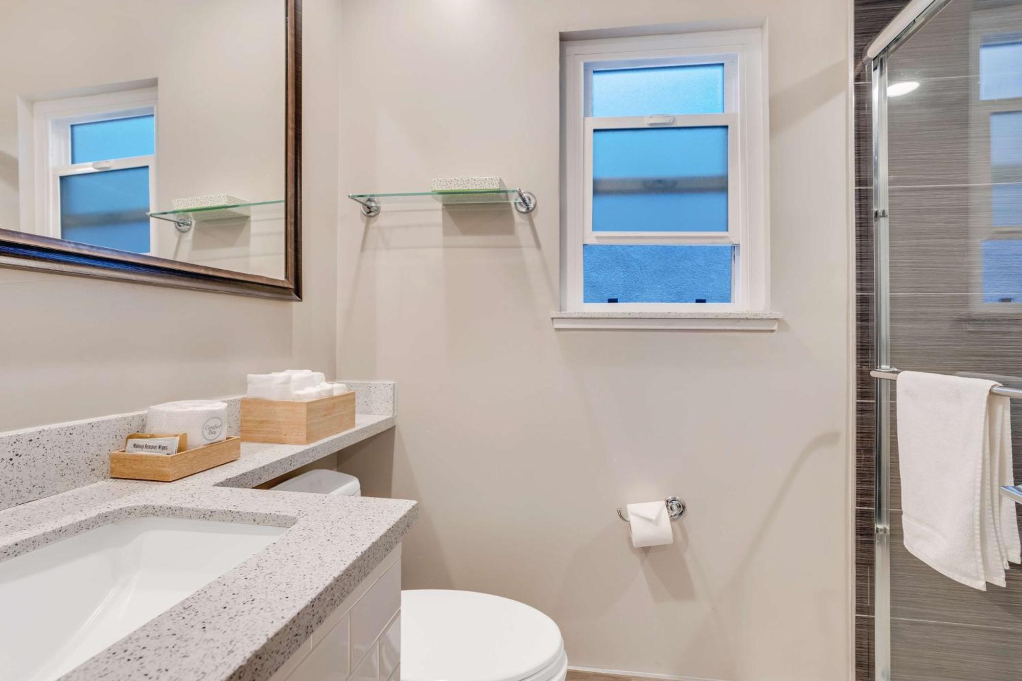 Sather - Surestay Collection By Western Hotel